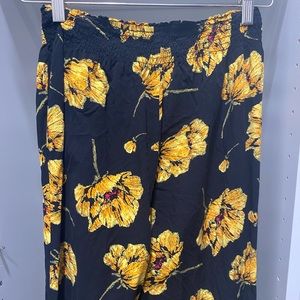 Floral black yellow palazzo pants sz SMALL